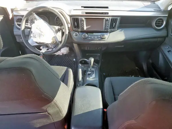 JTMWFREV8JJ168773 2018 TOYOTA RAV 4 - Image 8