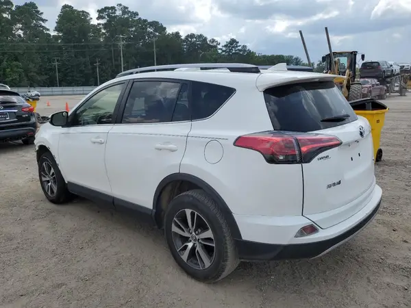 JTMWFREV8JJ180020 2018 TOYOTA RAV 4 - Image 2