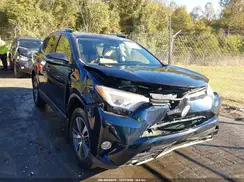 JTMWFREV8JJ194466 2018 TOYOTA RAV 4