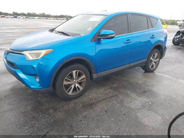 JTMWFREV8JJ195584 2018 TOYOTA RAV 4 - Image 2