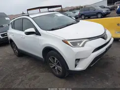 JTMWFREV8JJ211119 2018 TOYOTA RAV 4