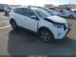 JTMWFREV8JJ212450 2018 TOYOTA RAV 4