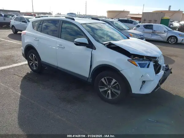 JTMWFREV8JJ212450 2018 TOYOTA RAV 4 - Image 1