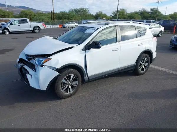 JTMWFREV8JJ212450 2018 TOYOTA RAV 4 - Image 2