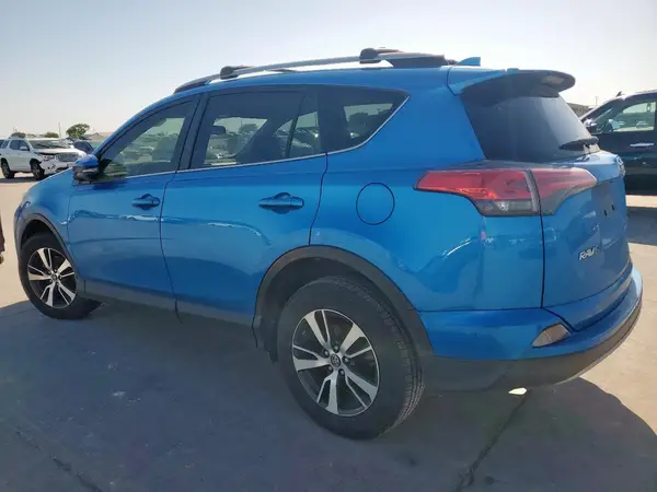 JTMWFREV8JJ746886 2018 TOYOTA RAV 4 - Image 2