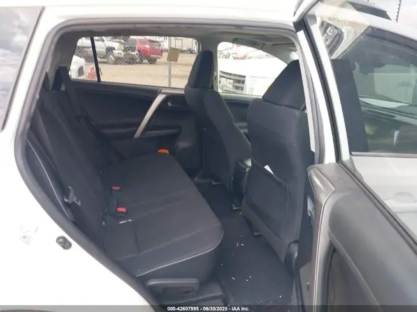 JTMWFREV9HJ115977 2017 TOYOTA RAV 4 - Image 8