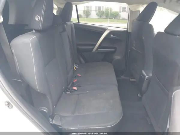 JTMWFREV9HJ126106 2017 TOYOTA RAV 4 - Image 8