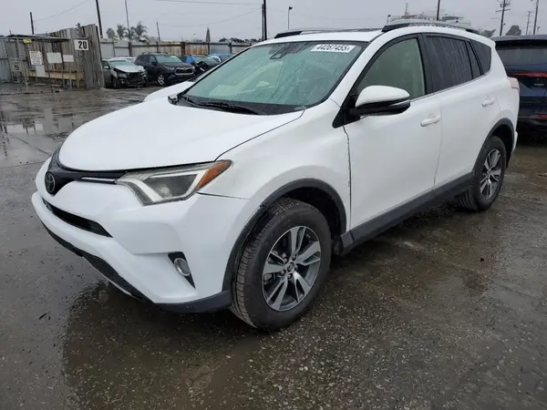 JTMWFREV9HJ139048 2017 TOYOTA RAV 4 - Image 1