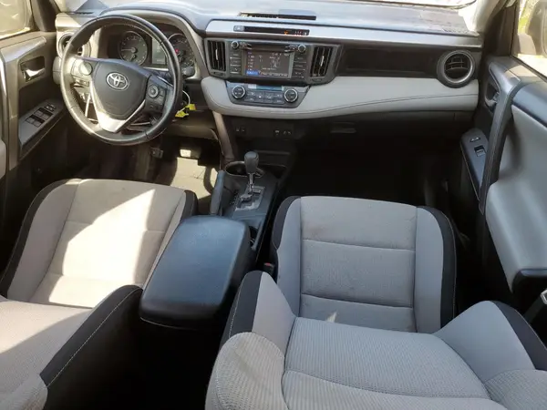 JTMWFREV9HJ144198 2017 TOYOTA RAV 4 - Image 8