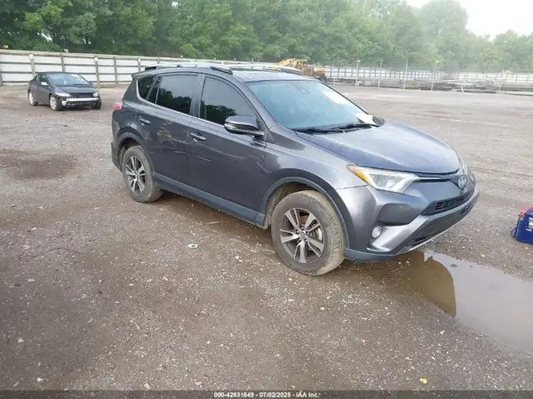 JTMWFREV9HJ701630 2017 TOYOTA RAV 4 - Image 1