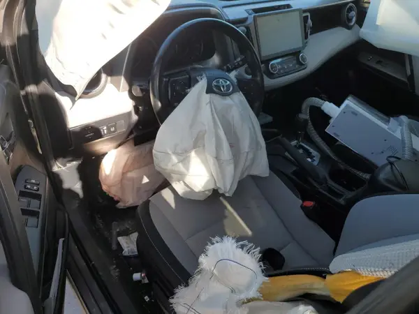 JTMWFREV9JD116373 2018 TOYOTA RAV 4 - Image 8