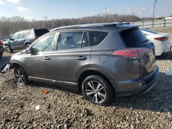 JTMWFREV9JJ165946 2018 TOYOTA RAV 4 - Image 2