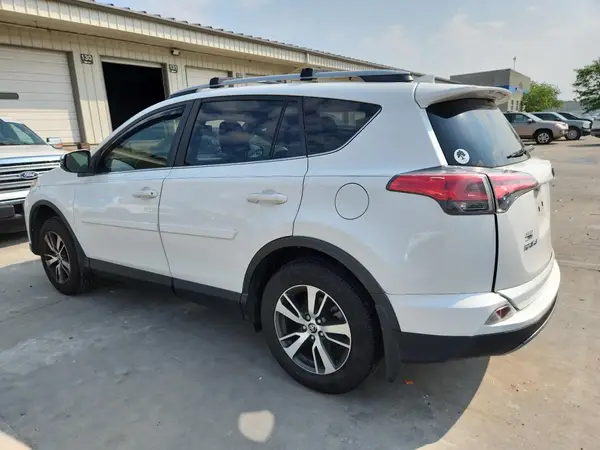 JTMWFREV9JJ188644 2018 TOYOTA RAV 4 - Image 2