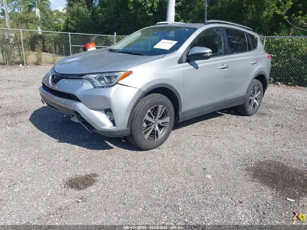 JTMWFREV9JJ203353 2018 TOYOTA RAV 4 - Image 2