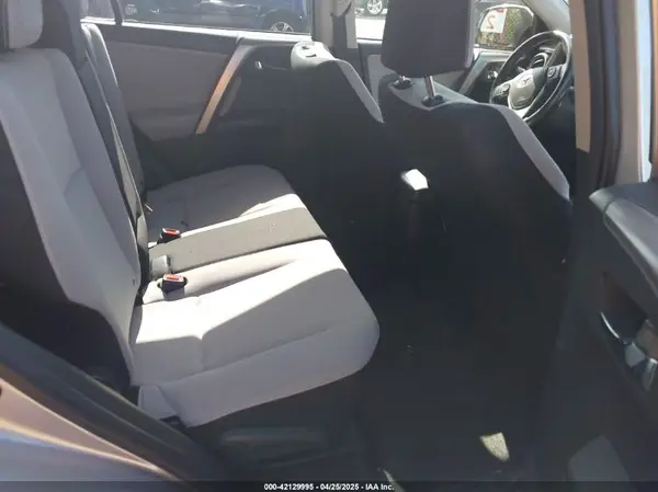 JTMWFREV9JJ203353 2018 TOYOTA RAV 4 - Image 8