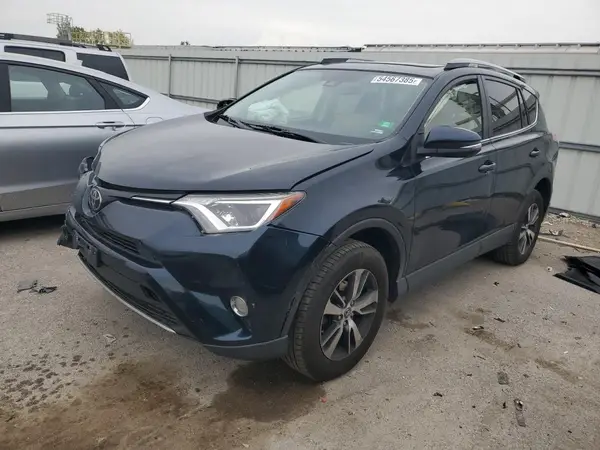 JTMWFREVXHD095365 2017 TOYOTA RAV 4 - Image 1