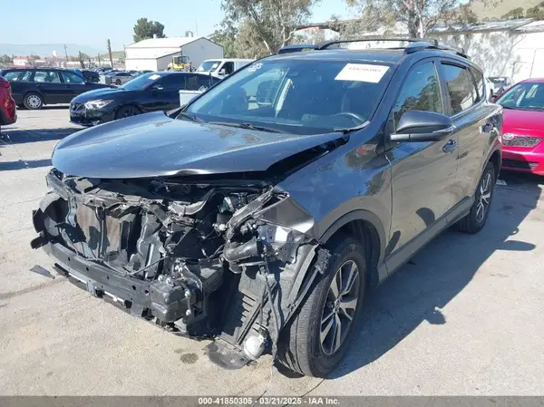 JTMWFREVXHD097486 2017 TOYOTA RAV 4 - Image 2