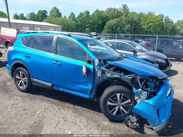 JTMWFREVXHD107899 2017 TOYOTA RAV 4 - Image 1