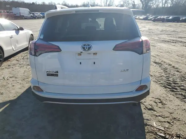 2017 TOYOTA RAV 4 auction photo 6