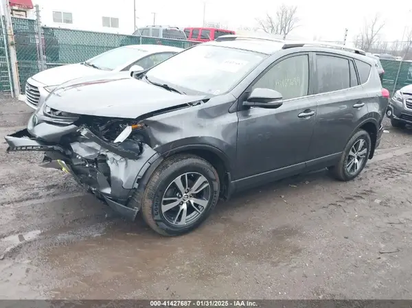 JTMWFREVXJD126894 2018 TOYOTA RAV 4 - Image 2