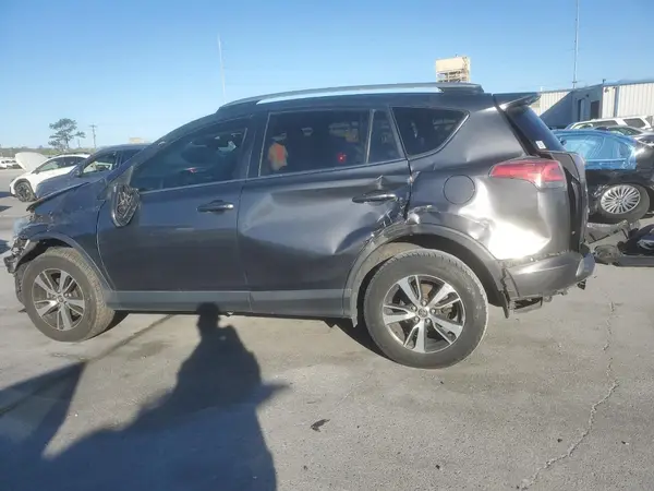 JTMWFREVXJJ737719 2018 TOYOTA RAV 4 - Image 2