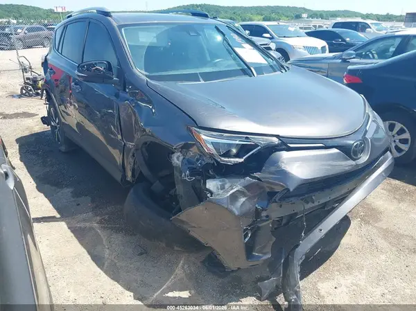 JTMWFREVXJJ746677 2018 TOYOTA RAV 4 - Image 1
