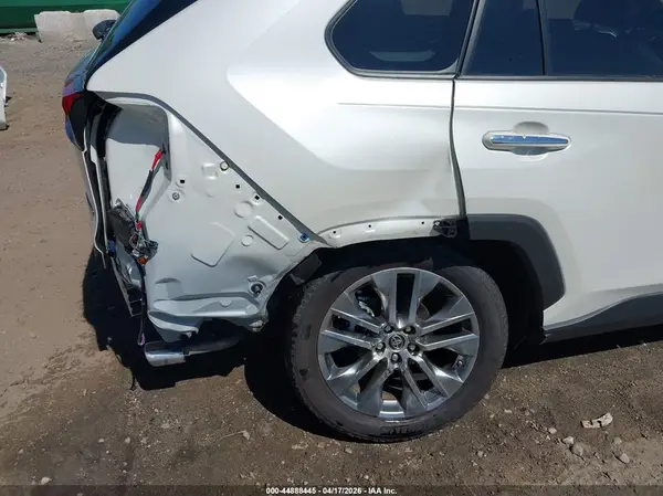 2019 TOYOTA RAV 4 auction photo 6