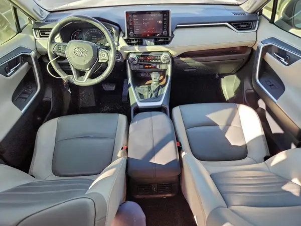 2019 TOYOTA RAV 4 auction photo 8