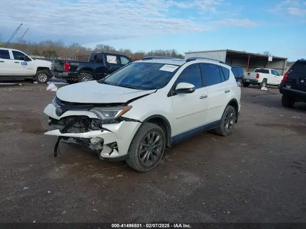 JTMYFREV0HJ137357 2017 TOYOTA RAV 4 - Image 2