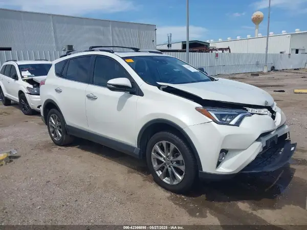 JTMYFREV0HJ721547 2017 TOYOTA RAV 4 - Image 1