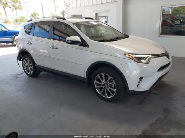 JTMYFREV0JD117081 2018 TOYOTA RAV 4 - Image 1