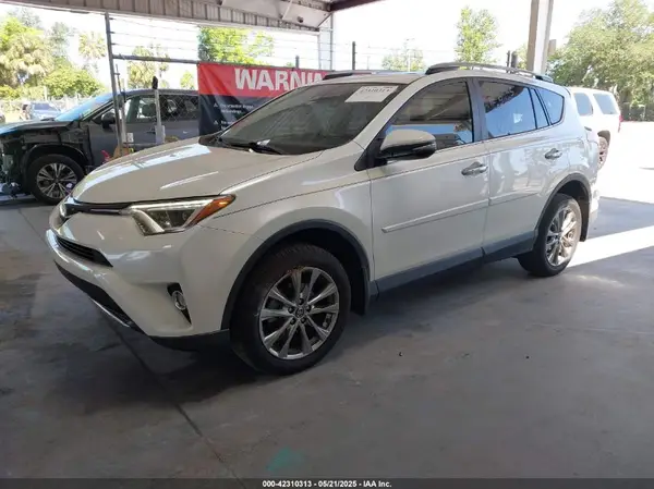 JTMYFREV0JD117081 2018 TOYOTA RAV 4 - Image 2
