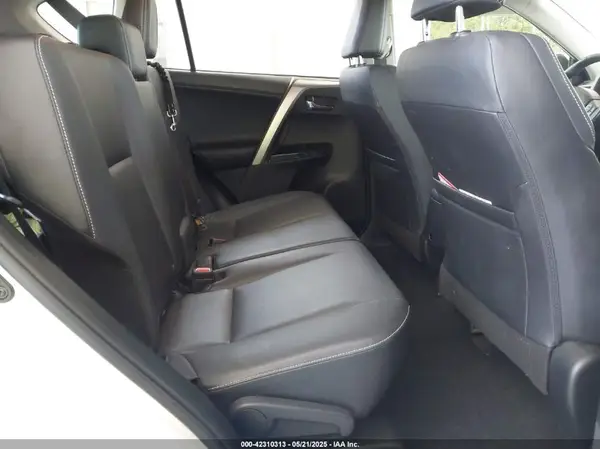 JTMYFREV0JD117081 2018 TOYOTA RAV 4 - Image 8