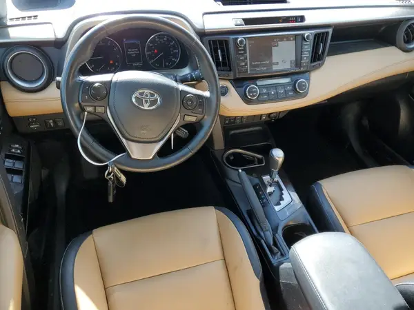 JTMYFREV0JJ171319 2018 TOYOTA RAV 4 - Image 8