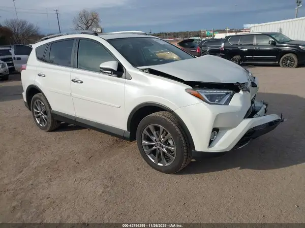 JTMYFREV0JJ197998 2018 TOYOTA RAV 4 - Image 1