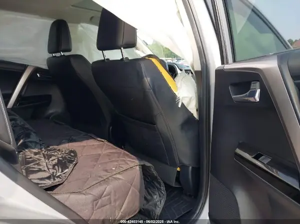 JTMYFREV1JD126114 2018 TOYOTA RAV 4 - Image 8