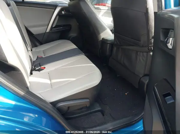 JTMYFREV2GJ068248 2016 TOYOTA RAV 4 - Image 8