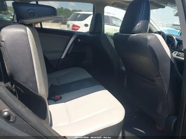 JTMYFREV2JJ155798 2018 TOYOTA RAV 4 - Image 8