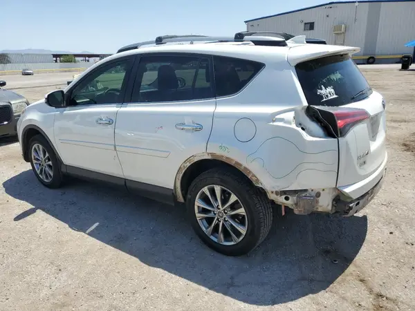 JTMYFREV3HJ717105 2017 TOYOTA RAV 4 - Image 2