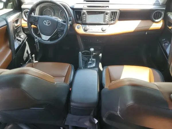 JTMYFREV3HJ717105 2017 TOYOTA RAV 4 - Image 8