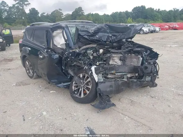 JTMYFREV3JJ166096 2018 TOYOTA RAV 4 - Image 1