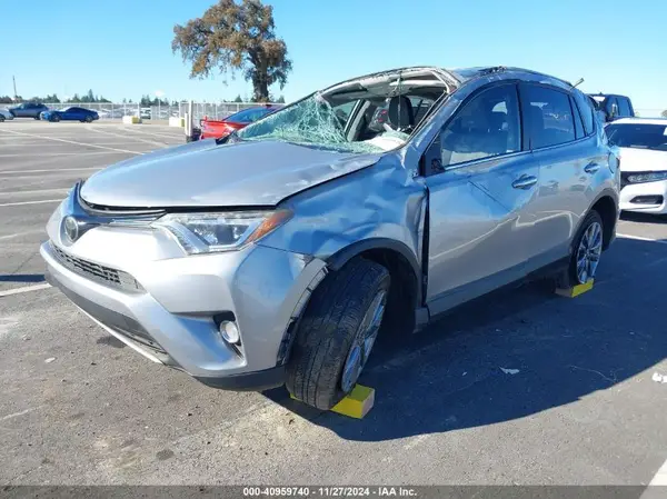 JTMYFREV3JJ167782 2018 TOYOTA RAV 4 - Image 2