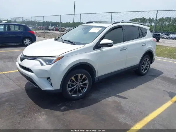 JTMYFREV3JJ170228 2018 TOYOTA RAV 4 - Image 2
