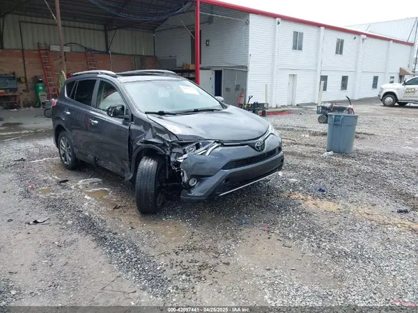 JTMYFREV3JJ176885 2018 TOYOTA RAV 4 - Image 1