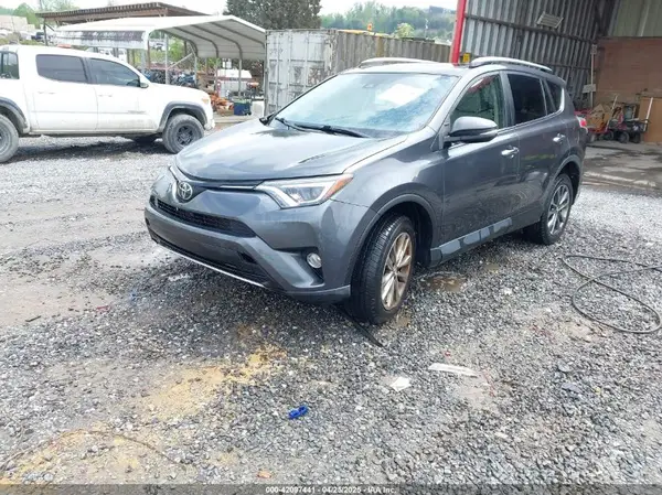 JTMYFREV3JJ176885 2018 TOYOTA RAV 4 - Image 2
