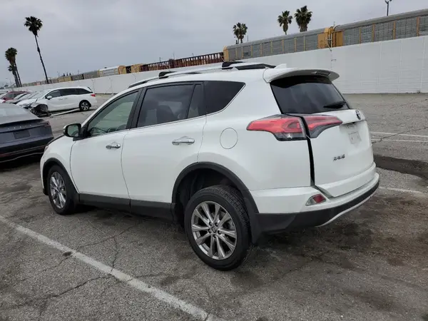JTMYFREV4GJ098027 2016 TOYOTA RAV 4 - Image 2