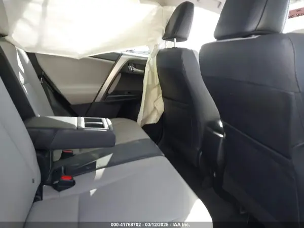 JTMYFREV4JJ196028 2018 TOYOTA RAV 4 - Image 8