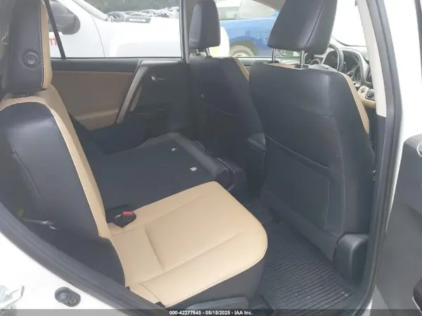 JTMYFREV4JJ749695 2018 TOYOTA RAV 4 - Image 8