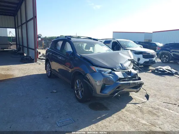 JTMYFREV5HD107365 2017 TOYOTA RAV 4 - Image 1