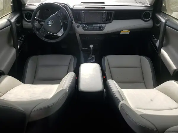 JTMYFREV5JD122003 2018 TOYOTA RAV 4 - Image 8